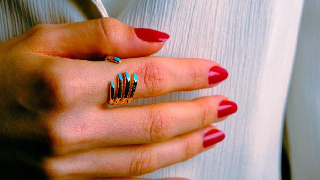 Nail Color That Makes You Look Tan